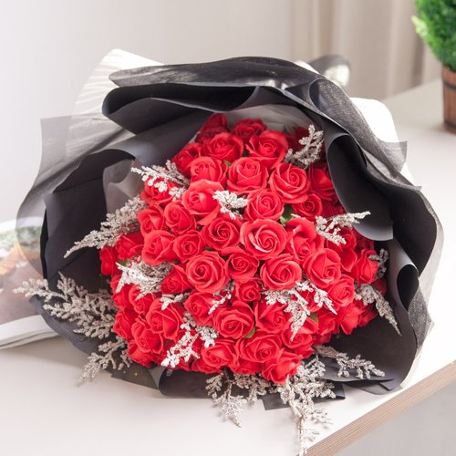주식회사 플라워트리 비누 장미 조화 꽃다발 블랙 100송이 짚소 80cm 인테리어 꽃 선물 장식 기념일 졸업식 발표회 학예회