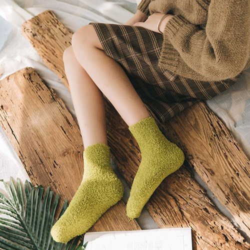 짱짱한 여성용 롱 수면 양말 무압박 발열 등산울양말 W9F8F90