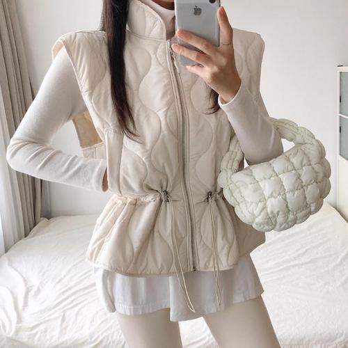[드레스날다]마주로 하이넥 스트링 퀄팅 패딩 조끼 베스트