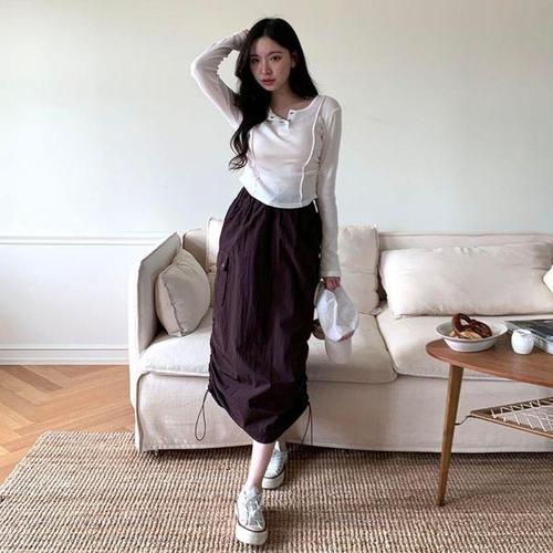 [옷자락]여자 슬림핏 가을 스판 볼륨 긴팔 홍대룩 티셔츠