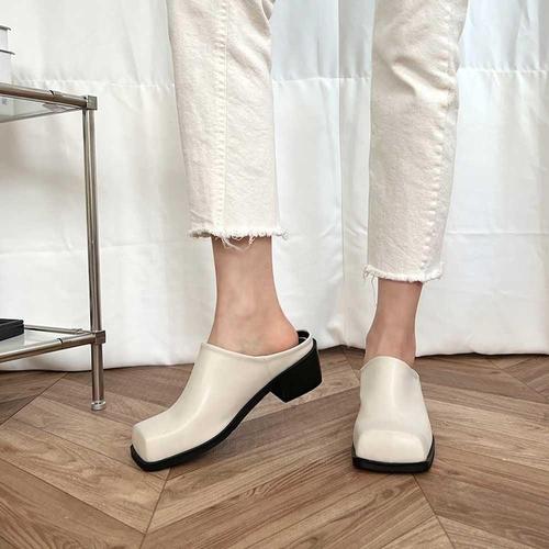 스퀘어쉐입 앞코 모던 컬러 미들굽 뮬 블로퍼 슈즈 WE42095