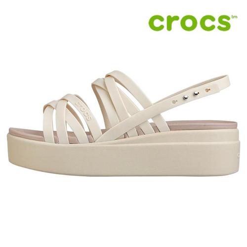 [크록스]크록스 웨지 샌들 /V1- 206751-2Y2 / 브루클린 스트래피 로우 웨지 우먼 본 베이