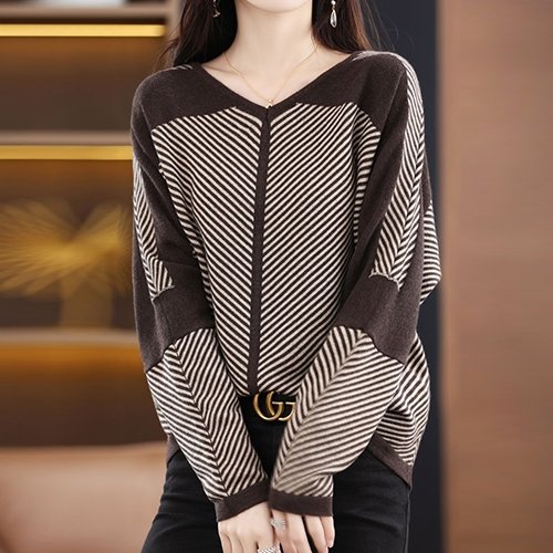 [유니제이] 미로디 브이넥 패턴 니트